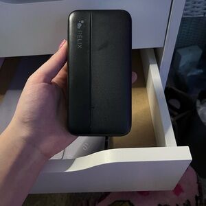 Helix Midnight Black Portable Charger